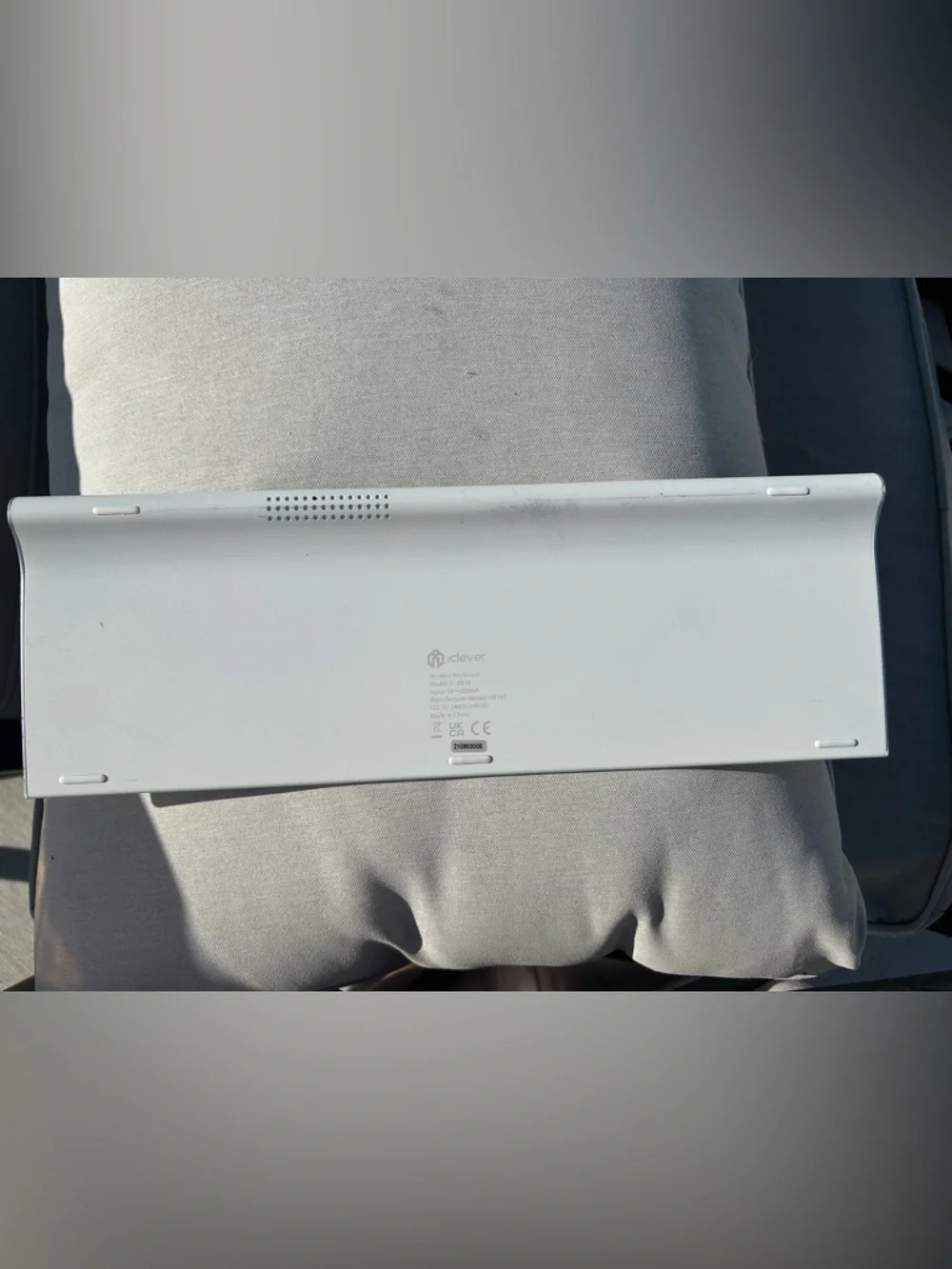 Slim Wireless White Aluminum Keyboard
